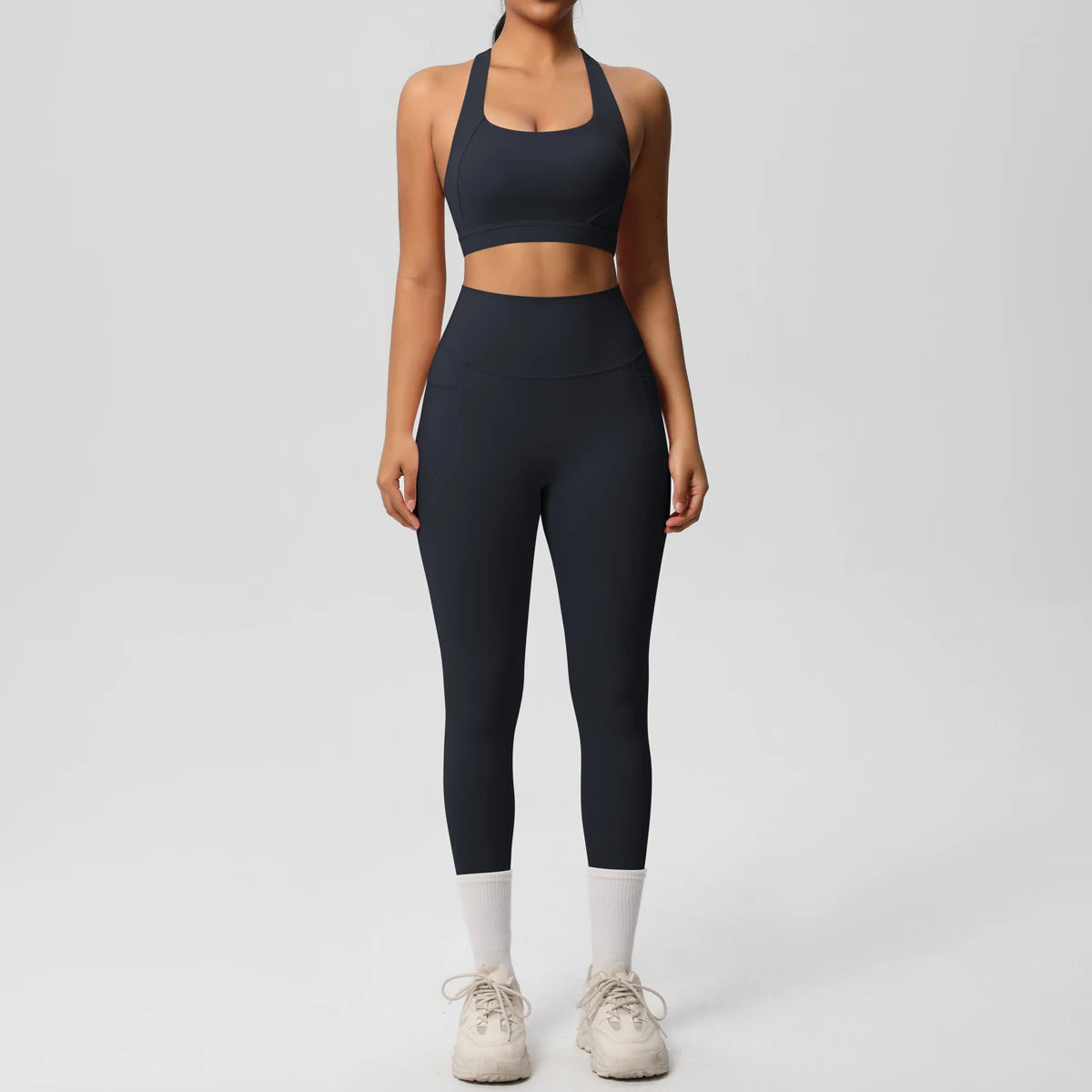 Pocketed Fitness Set – Sports Bra & High-Waist Leggings
