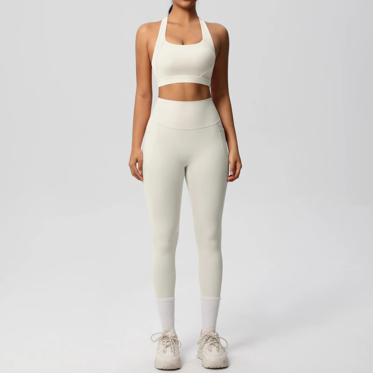 Pocketed Fitness Set – Sports Bra & High-Waist Leggings