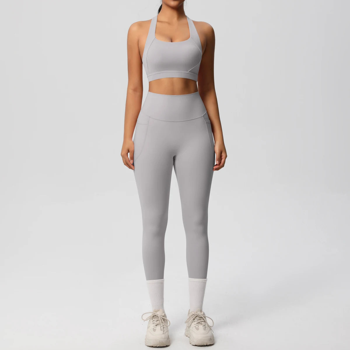 Pocketed Fitness Set – Sports Bra & High-Waist Leggings