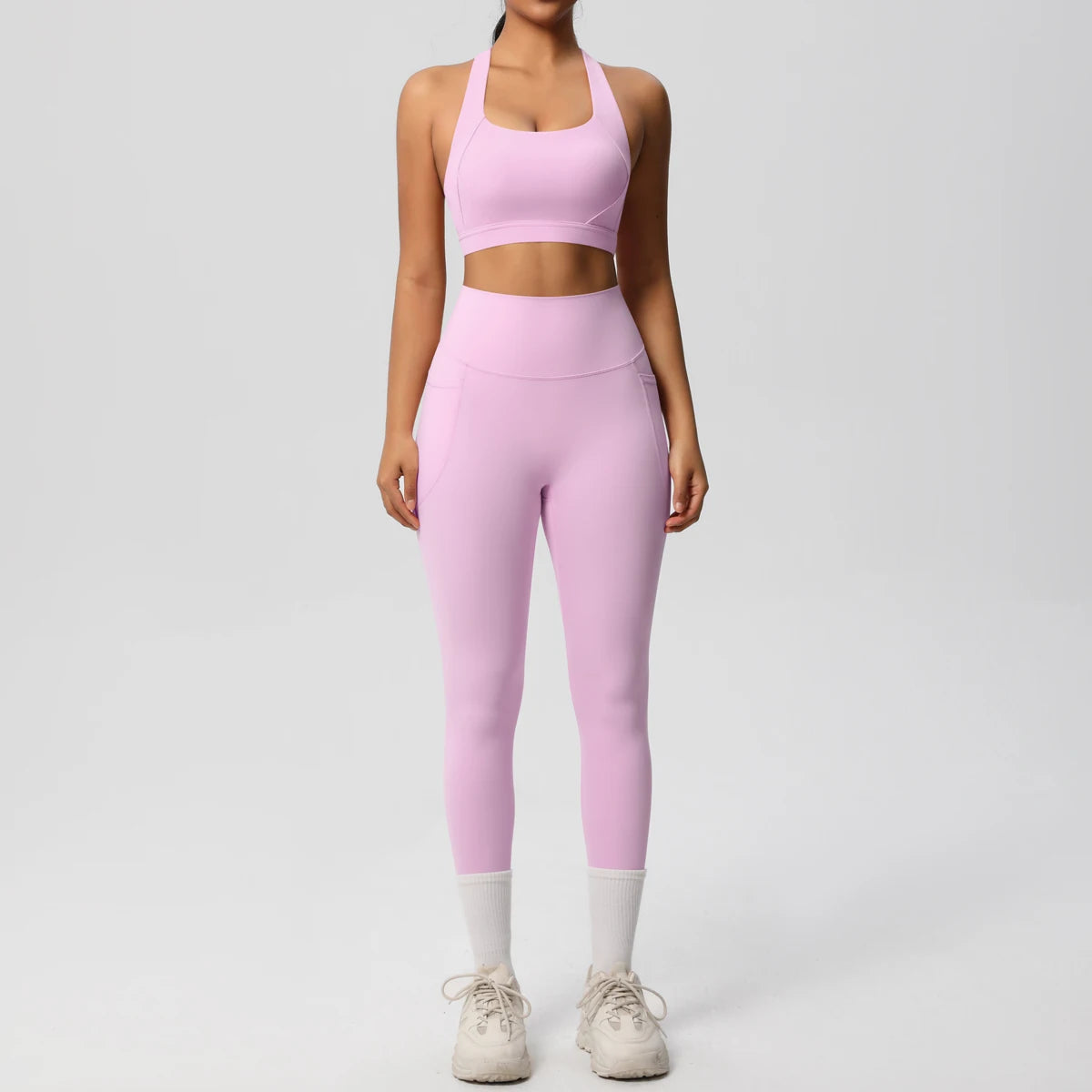 Pocketed Fitness Set – Sports Bra & High-Waist Leggings